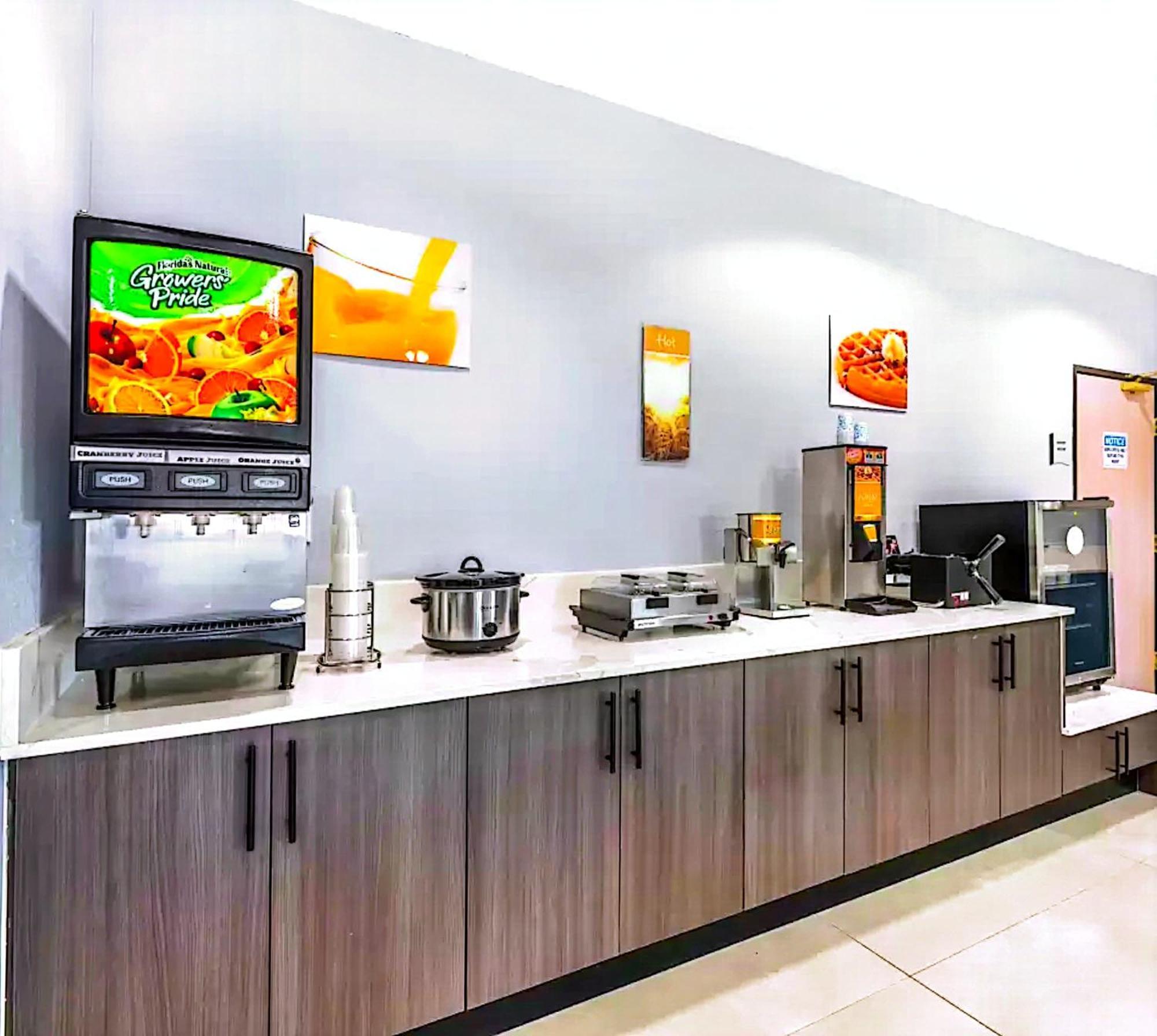 Quality Inn & Suites Manhattan Zewnętrze zdjęcie