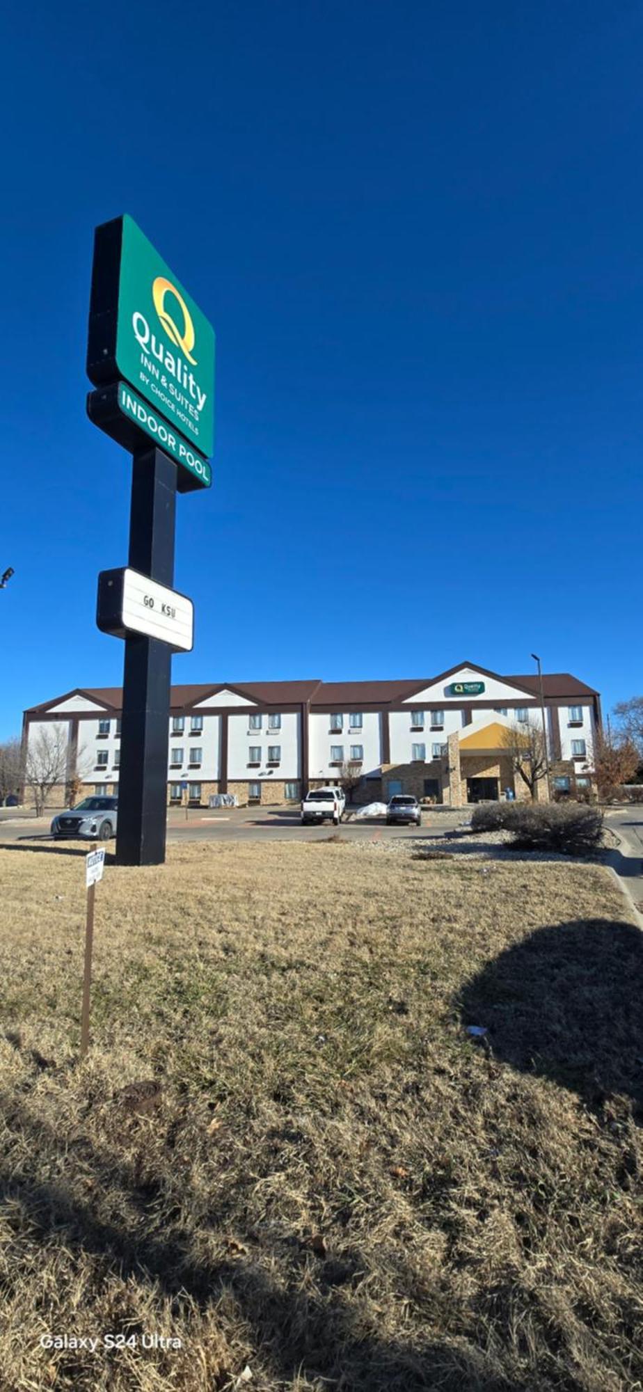 Quality Inn & Suites Manhattan Zewnętrze zdjęcie