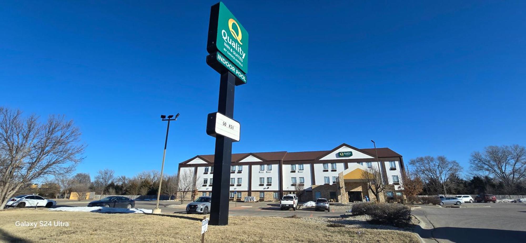 Quality Inn & Suites Manhattan Zewnętrze zdjęcie