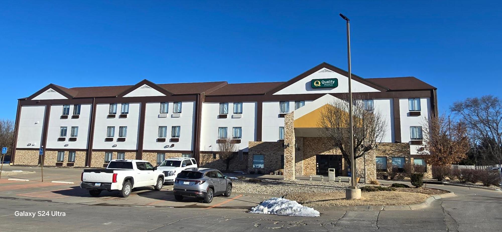 Quality Inn & Suites Manhattan Zewnętrze zdjęcie