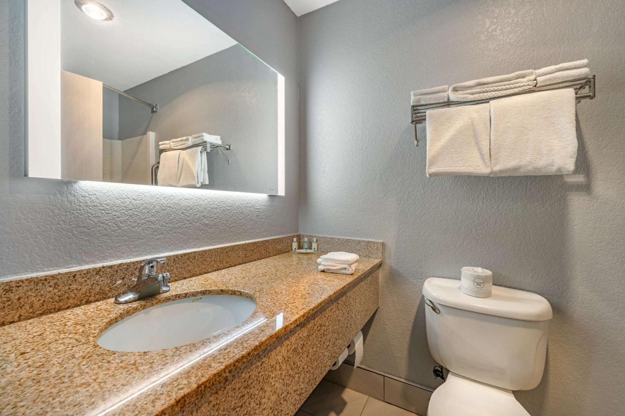Quality Inn & Suites Manhattan Zewnętrze zdjęcie