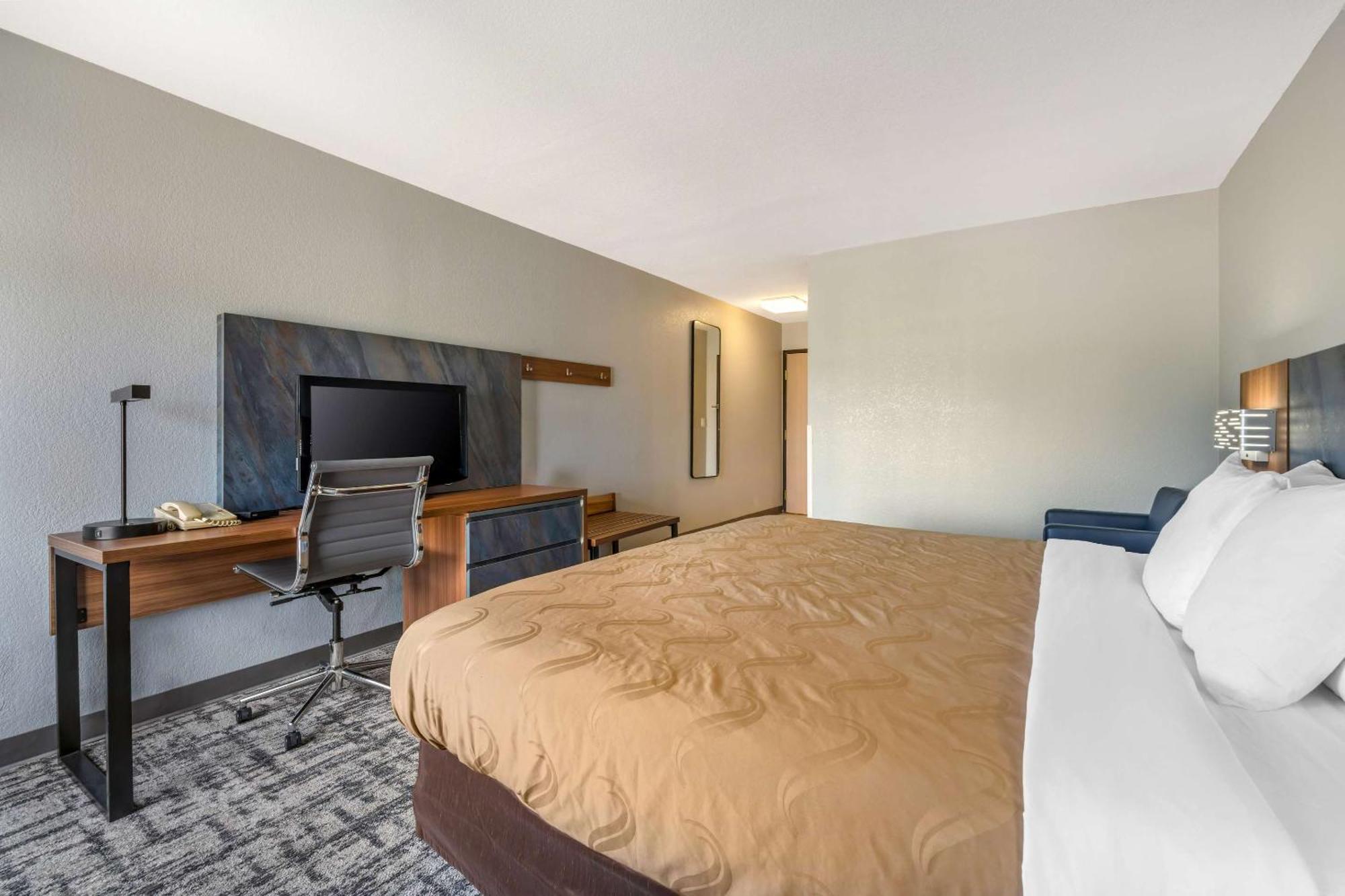 Quality Inn & Suites Manhattan Zewnętrze zdjęcie